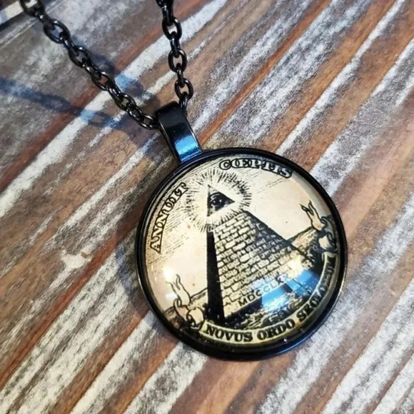 Illuminati Eye Glass Necklace Black - Picture 1 of 4